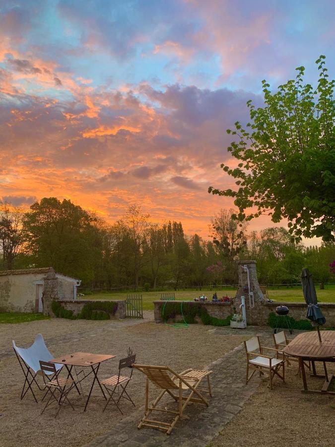 Appartamento La Pierre Levée Montigny-sur-Loing Esterno foto